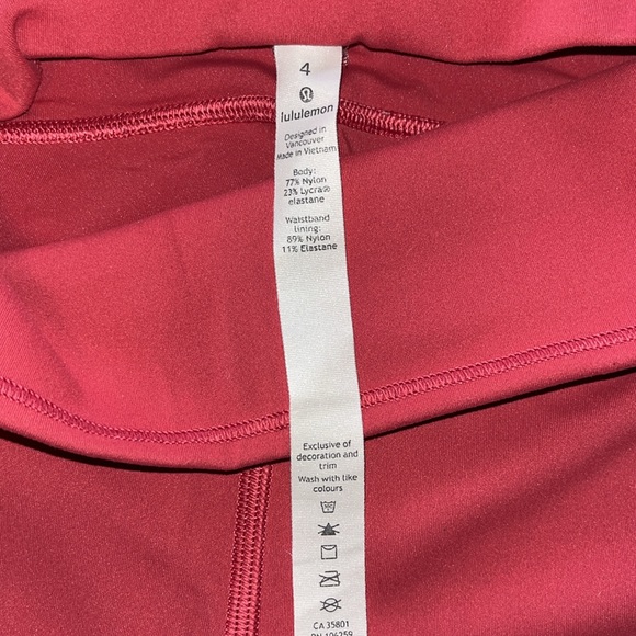 Lululemon Pink Cropped Leggins - Picture 4 of 4